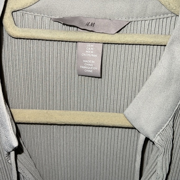 H&M silky Tunic - Picture 3 of 10